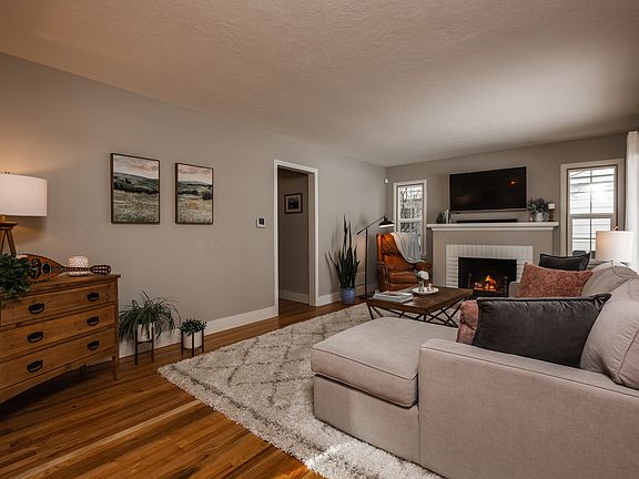 Designer, Neutral Colors.