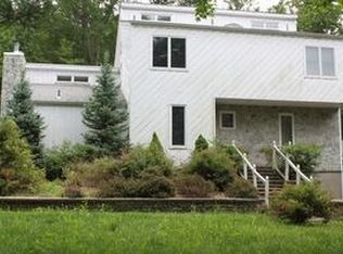 7 Alize Dr, Kinnelon, NJ 07405