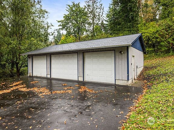 4th image of 2918 Glenwood Drive