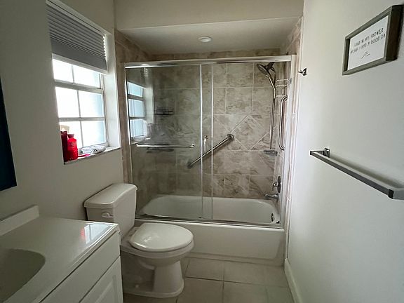 4th image of 2465 Northside Dr APT 1805