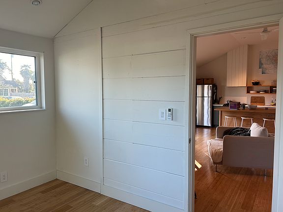 2nd bedroom with 2 windows