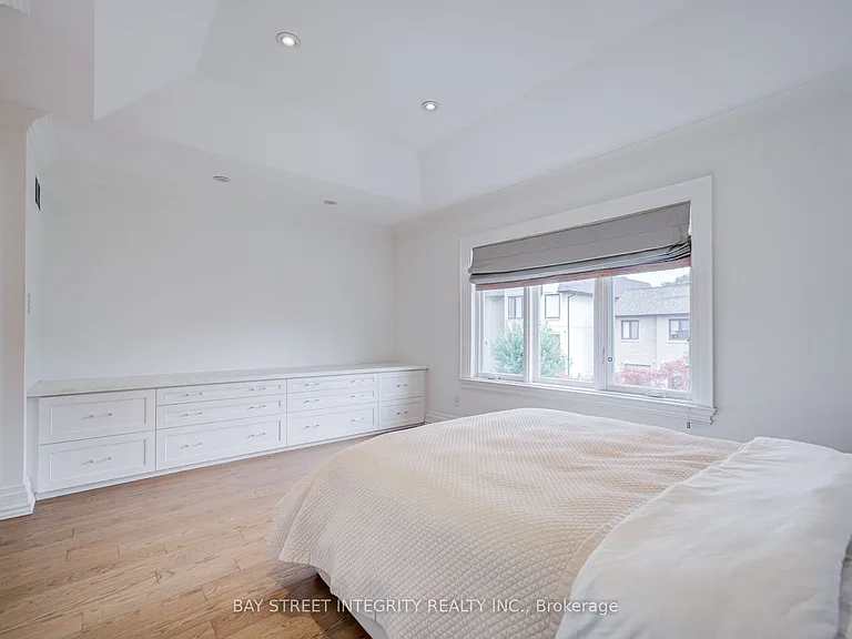354 Old Orchard Grv — Photo 29