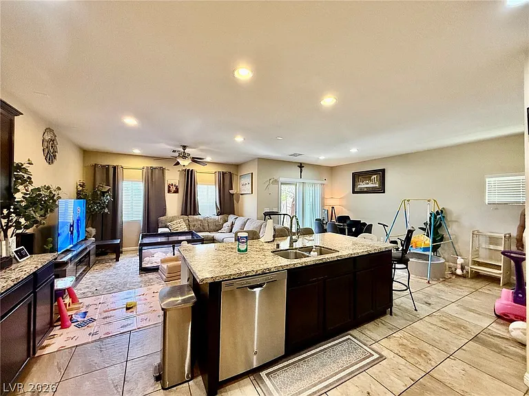 2848 Glass Vine Ct — Photo 6