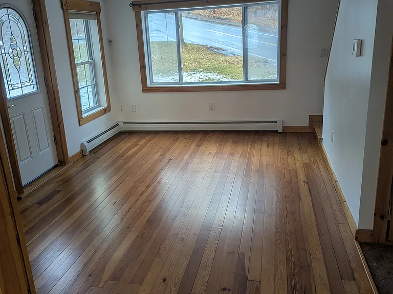 271 Hanover St — Photo 8