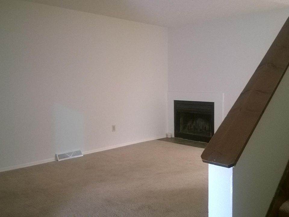 2nd image of 1930 Slaton Ct