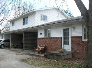 86 Gavin St, Lincoln, IL 62656