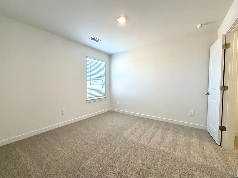 2372 Woodmeadow Dr — Photo 31