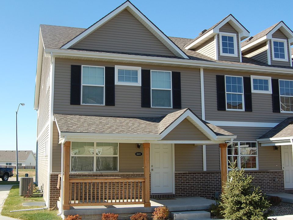 Front/Front Porch Area