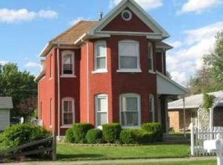 517 W Grant St, Saint Anne, IL 60964