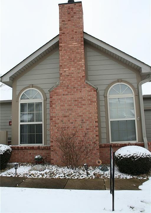 1st image of 889 Ravenwood Dr #10