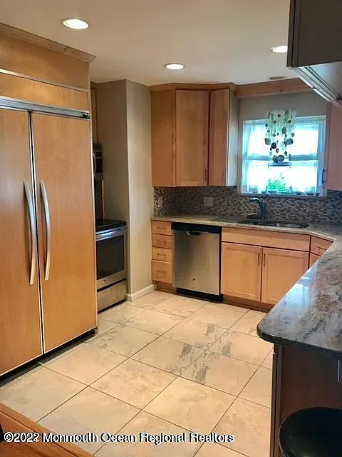 159 Wharfside Dr — Photo 3