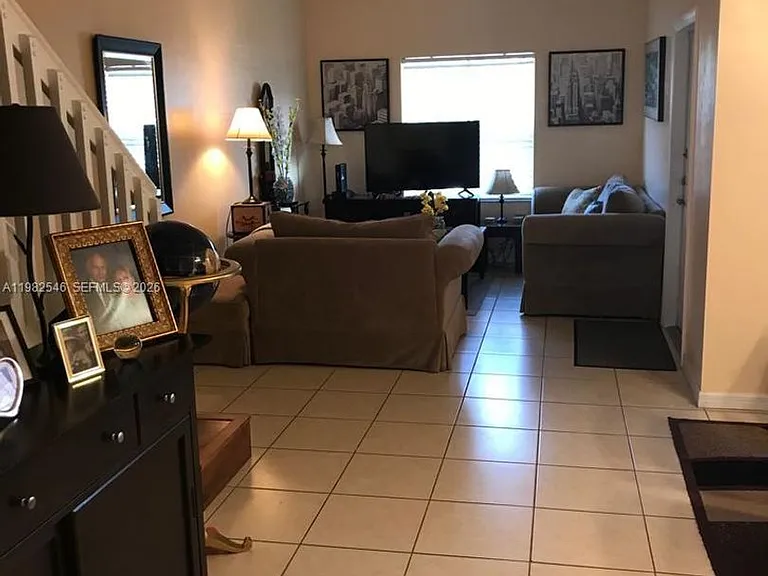 2142 Siena Way — Photo 8