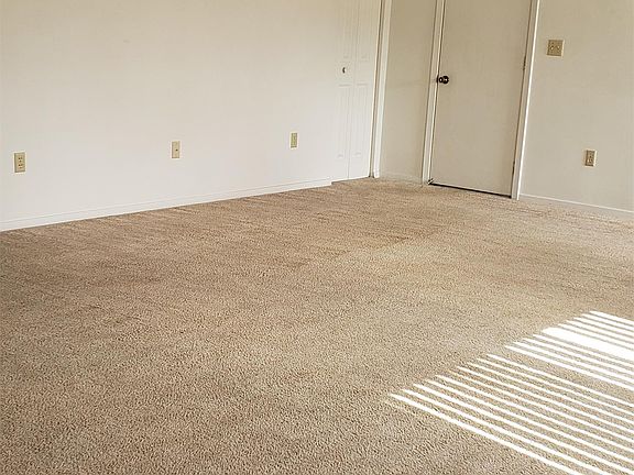 2nd image of 903 13th Ave E APT 2