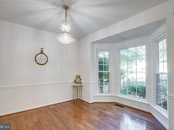 4th image of 14883 Buttonwood Ct