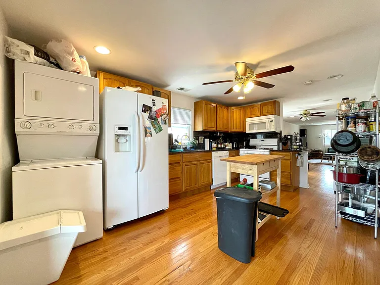 1813 N Fairfield Ave #2 — Photo 1