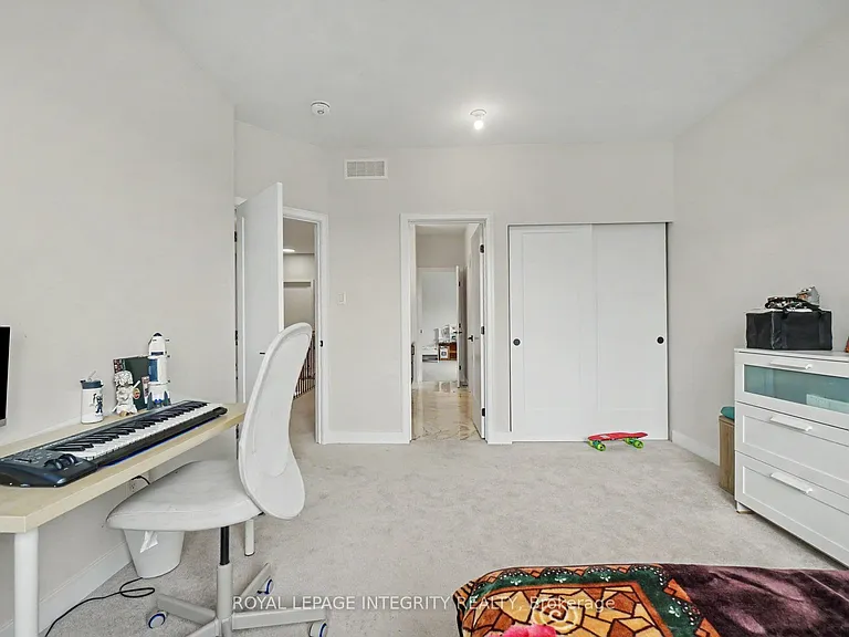 660 Miikana Rd — Photo 36