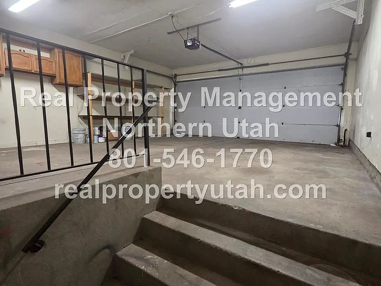 651 W 1060 N — Photo 10