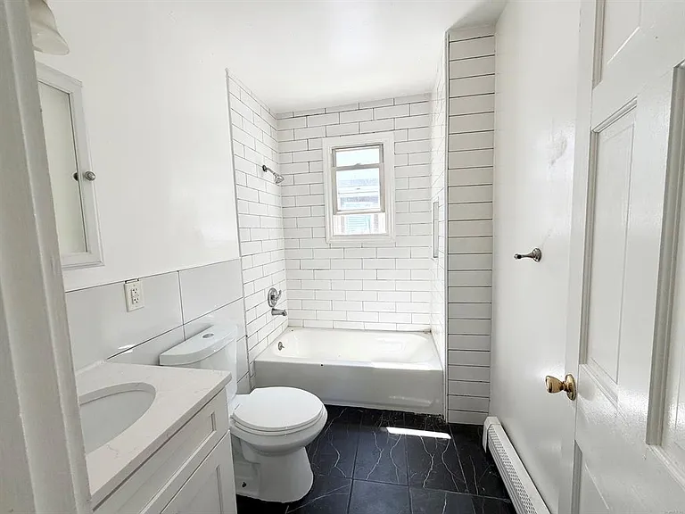 215 Read St #2 — Photo 4