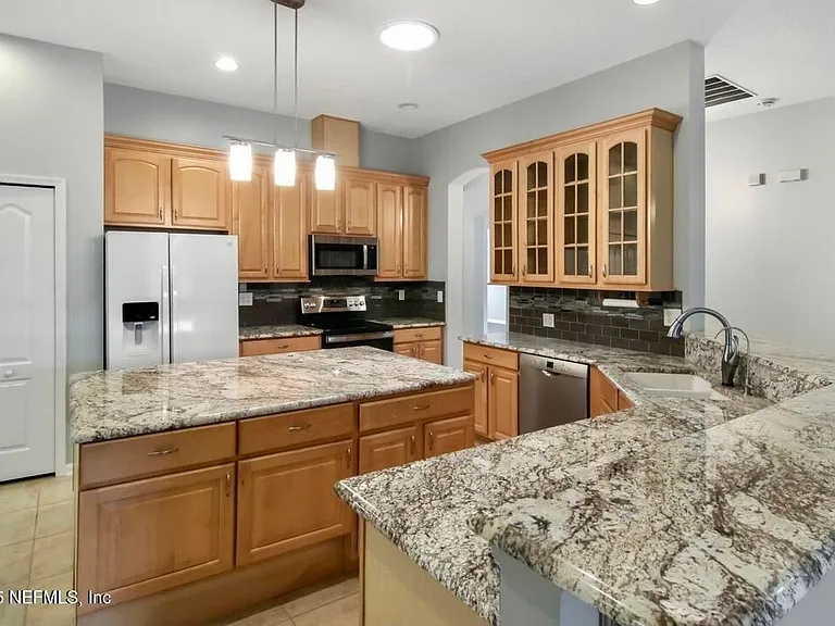 202 Casa Sevilla Ave — Photo 10