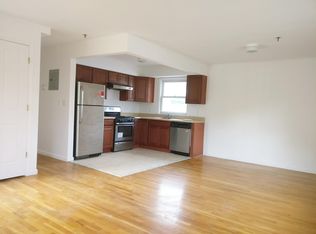 4700 199th St, Flushing, NY 11358