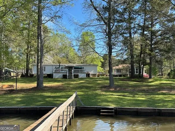 221 Landings Ln SW, Milledgeville, GA 31061