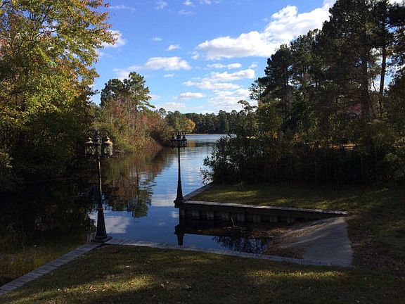 4th image of 302 Breezewood Dr