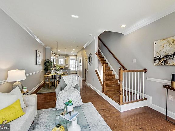 4th image of 408 N Thomas St