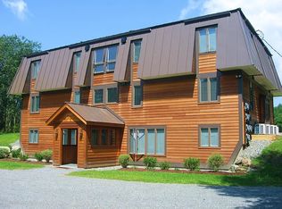 153 Cape Cod Rd #2, Stowe, VT 05672