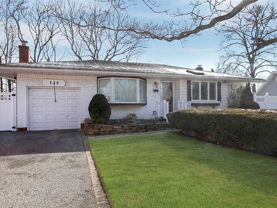 1st image of 239 W 12th St