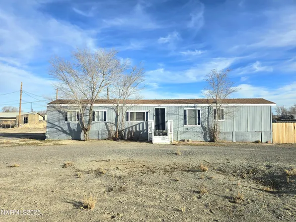 1365 Lahontan St, Silver Springs, NV 89429
