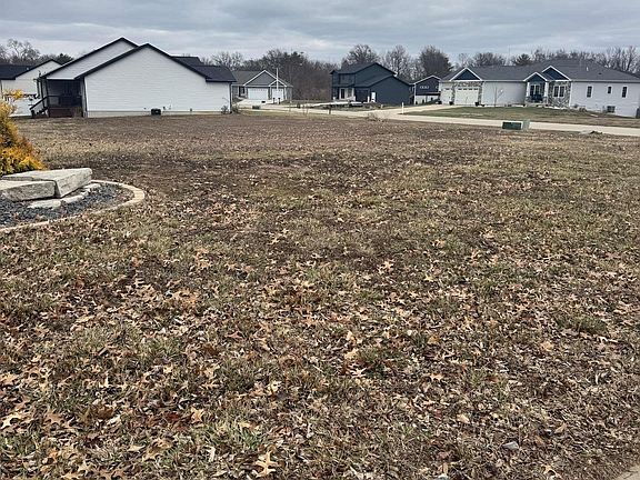 2nd image of 71 Firefly Ct