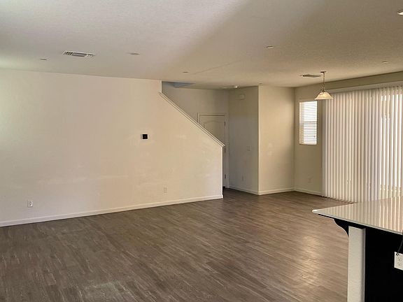 5th image of 2995 Club Center Dr