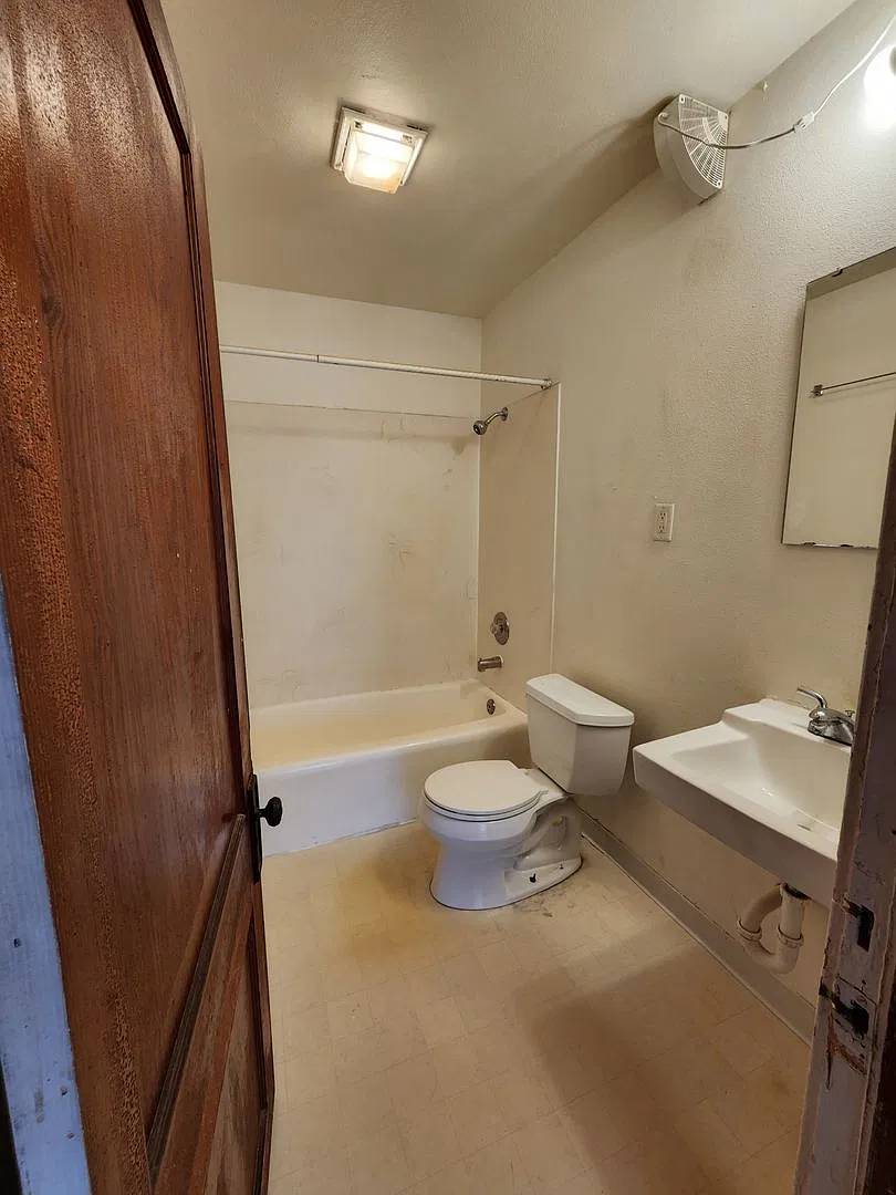 10 S. Orchard St — Photo 3