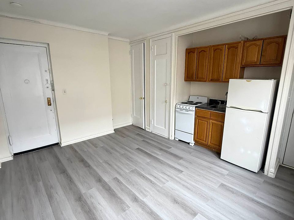 1st image of 667 Ocean Ave #1P