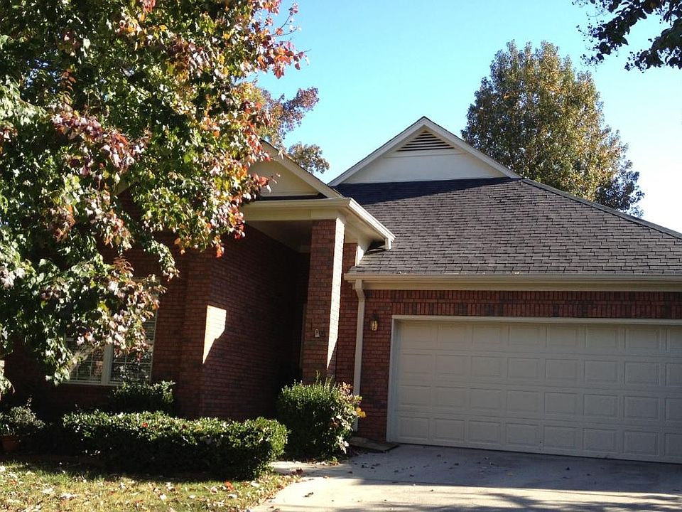 1st image of 145 Canterbury Dr