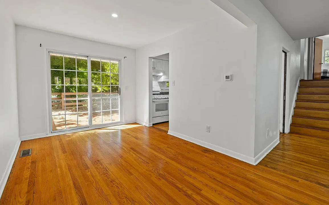 3 bed, $7,500 — Photo 2