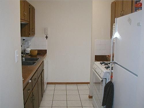4th image of 1057 Timberlake Ct #1057