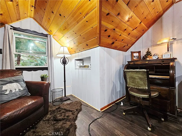 759 Bergschrund Dr — Photo 18