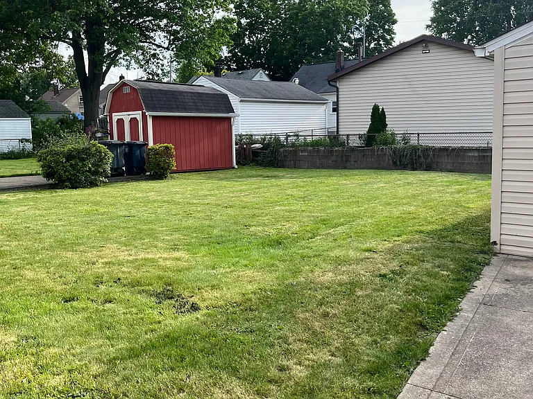 1298 Ada St — Photo 17