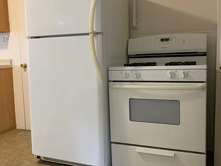 11 Atwood Ct #5 — Photo 2
