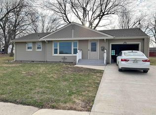 114 N Clark St, Newell, IA 50568
