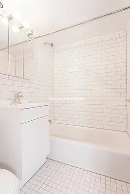 Rented by Mirador Real Estate | media 41