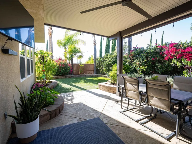 33896 Calafia St — Photo 33