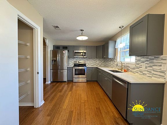 4th image of 499 Managua Way