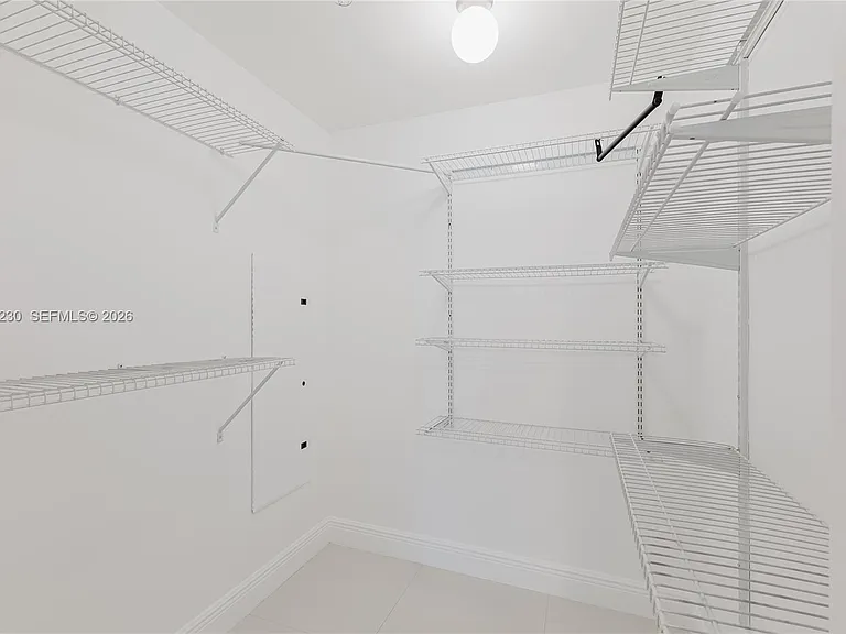 185 SW 7th St #2007 — Photo 17