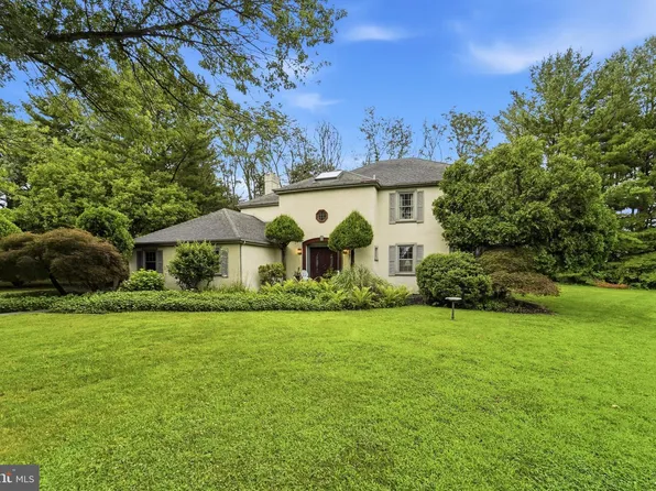 315 Pheasant Hill Dr, Bryn Mawr, PA 19010