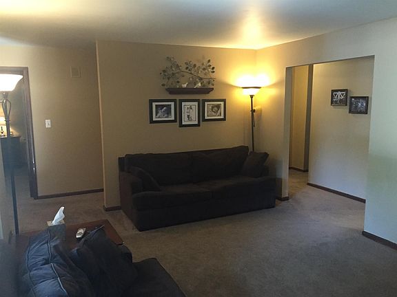 4th image of 48488 Ellen St