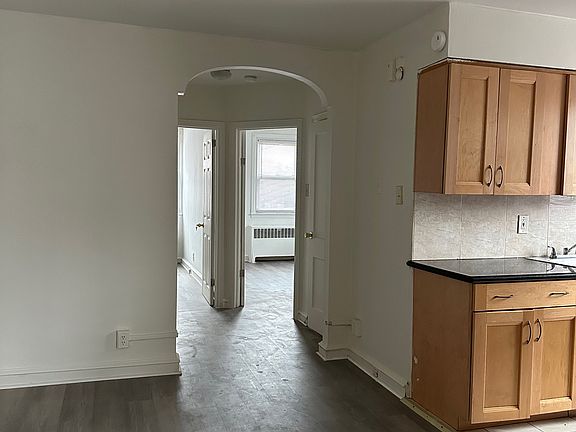 3rd image of 7201 Erdrick St Floor 2