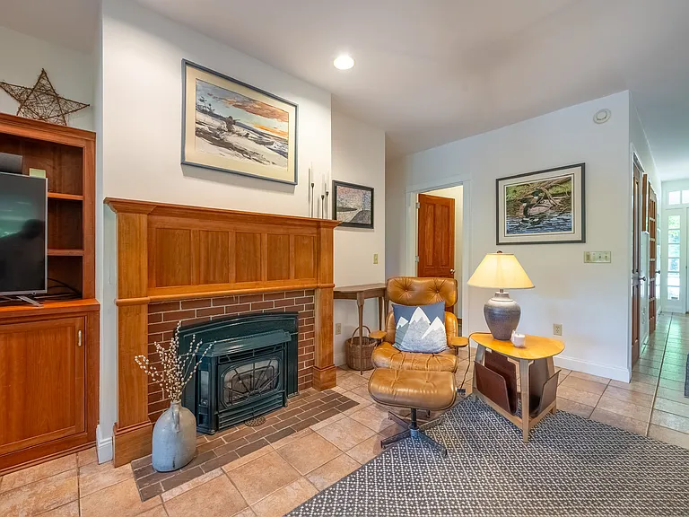 55 Hardy Rd — Photo 15