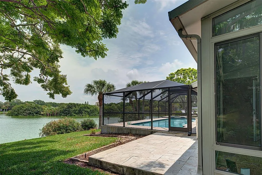2 bed, 2.5 bath, 1683 sqft, $5,000 — Photo 4